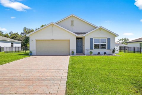 House in Punta Gorda, Florida 4 bedrooms, 169.83 sq.m. № 1851408 - photo 2