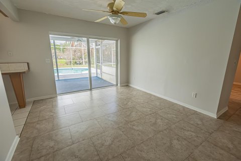 Villa ou maison à vendre à Port St. Lucie, Floride: 3 chambres, 121.61 m2 № 2078314 - photo 6