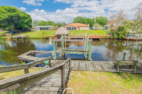 Villa ou maison à vendre à Port St. Lucie, Floride: 3 chambres, 121.61 m2 № 2078314 - photo 28