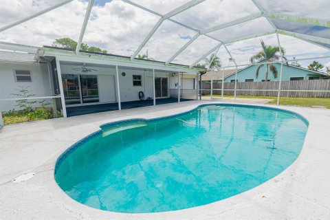 Villa ou maison à vendre à Port St. Lucie, Floride: 3 chambres, 121.61 m2 № 2078314 - photo 19