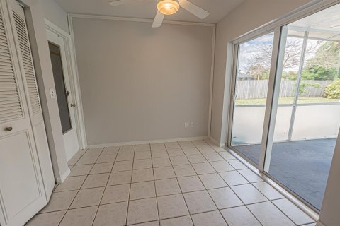 Villa ou maison à vendre à Port St. Lucie, Floride: 3 chambres, 121.61 m2 № 2078314 - photo 17