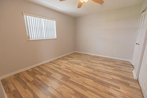 Villa ou maison à vendre à Port St. Lucie, Floride: 3 chambres, 121.61 m2 № 2078314 - photo 10