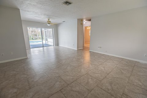 Villa ou maison à vendre à Port St. Lucie, Floride: 3 chambres, 121.61 m2 № 2078314 - photo 4