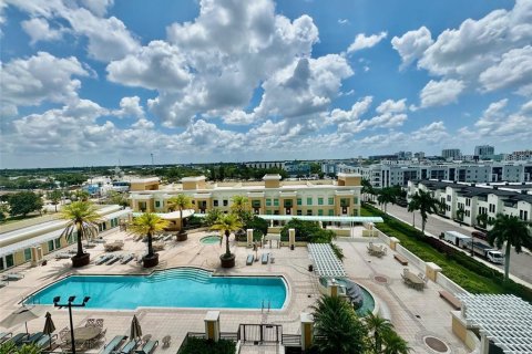 Condominio en alquiler en Sarasota, Florida, 2 dormitorios, 137.87 m2 № 1833364 - foto 2