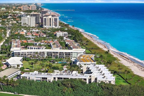 Condo in Juno Beach, Florida, 2 bedrooms № 2245241 - photo 12