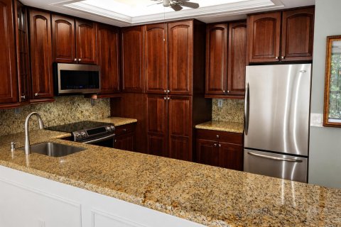 Condo in Juno Beach, Florida, 2 bedrooms № 2245241 - photo 5