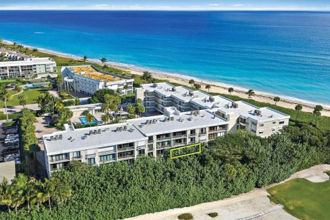 Condo in Juno Beach, Florida, 2 bedrooms № 2245241 - photo 2