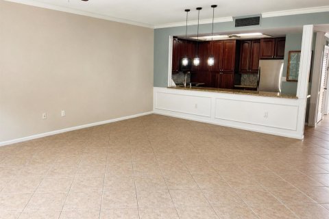 Condo in Juno Beach, Florida, 2 bedrooms № 2245241 - photo 4