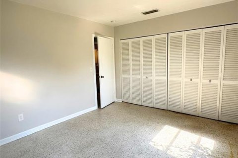Casa en venta en Spring Hill, Florida, 3 dormitorios, 104.79 m2 № 1903111 - foto 9