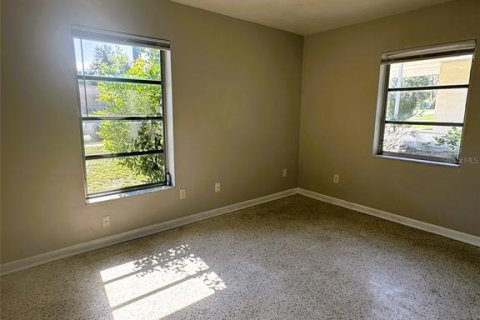 Casa en venta en Spring Hill, Florida, 3 dormitorios, 104.79 m2 № 1903111 - foto 11