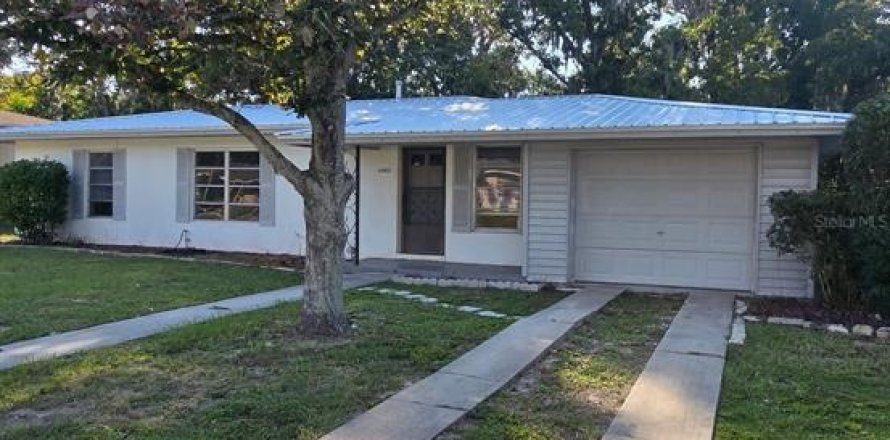Casa en Spring Hill, Florida 3 dormitorios, 104.79 m2 № 1903111