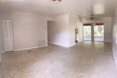 Casa en venta en Spring Hill, Florida, 3 dormitorios, 104.79 m2 № 1903111 - foto 2