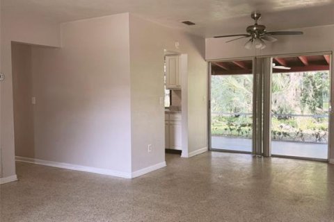 Casa en venta en Spring Hill, Florida, 3 dormitorios, 104.79 m2 № 1903111 - foto 3