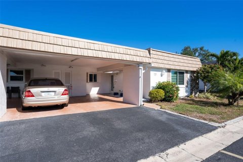 House in Sarasota, Florida 2 bedrooms, 104.05 sq.m. № 2234329