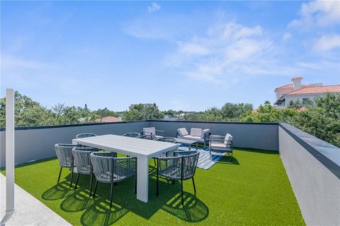 Casa en alquiler en Tampa, Florida, 3 dormitorios, 303.79 m2 № 1901710 - foto 3