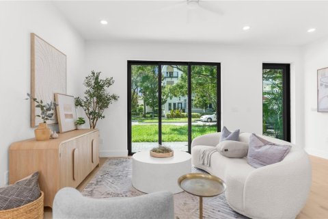Casa en alquiler en Tampa, Florida, 3 dormitorios, 303.79 m2 № 1901710 - foto 6
