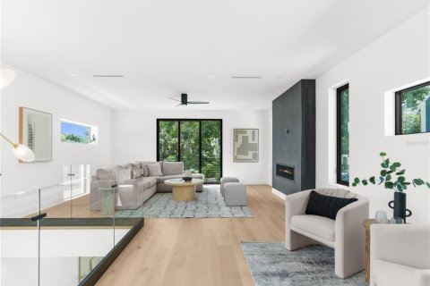 Casa en alquiler en Tampa, Florida, 3 dormitorios, 303.79 m2 № 1901710 - foto 13
