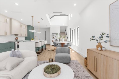 Casa en alquiler en Tampa, Florida, 3 dormitorios, 303.79 m2 № 1901710 - foto 10
