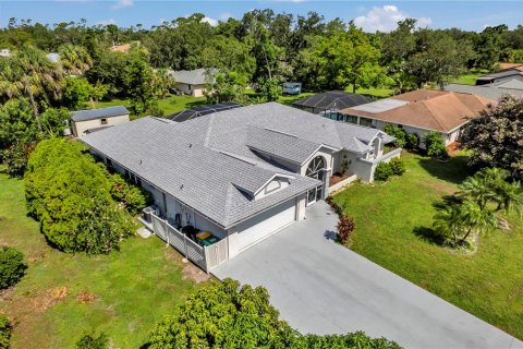 House in Port Charlotte, Florida 3 bedrooms, 197.05 sq.m. № 1841958 - photo 7