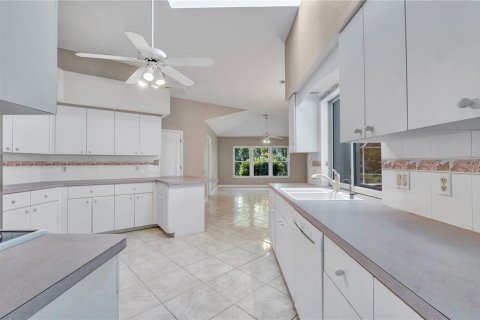 House in Port Charlotte, Florida 3 bedrooms, 197.05 sq.m. № 1841958 - photo 18