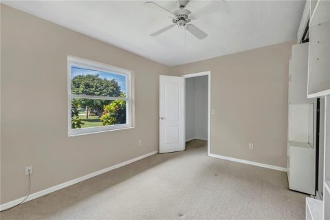House in Port Charlotte, Florida 3 bedrooms, 197.05 sq.m. № 1841958 - photo 28