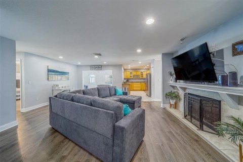 Casa en alquiler en Seminole, Florida, 3 dormitorios, 193.52 m2 № 1808846 - foto 2
