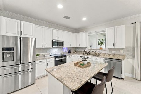 Villa ou maison à vendre à Kissimmee, Floride: 3 chambres, 221.76 m2 № 2406293 - photo 3
