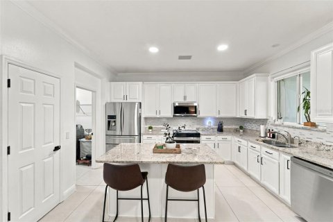 Villa ou maison à vendre à Kissimmee, Floride: 3 chambres, 221.76 m2 № 2406293 - photo 12