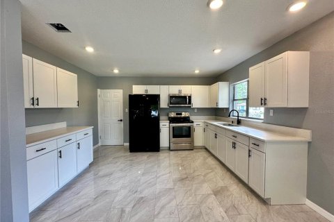 Casa en venta en Winter Haven, Florida, 3 dormitorios, 124.12 m2 № 1899747 - foto 3
