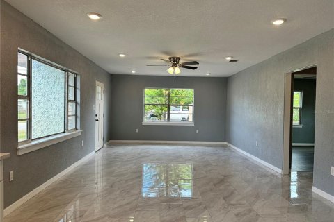 Casa en venta en Winter Haven, Florida, 3 dormitorios, 124.12 m2 № 1899747 - foto 18