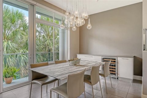 Touwnhouse à vendre à Sarasota, Floride: 3 chambres, 240.43 m2 № 1903465 - photo 13
