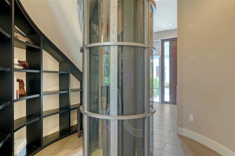 Touwnhouse à vendre à Sarasota, Floride: 3 chambres, 240.43 m2 № 1903465 - photo 4