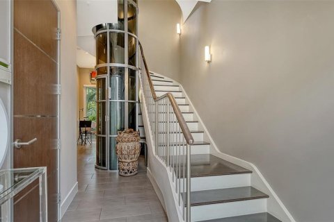 Touwnhouse à vendre à Sarasota, Floride: 3 chambres, 240.43 m2 № 1903465 - photo 11