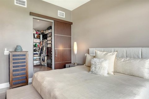 Touwnhouse à vendre à Sarasota, Floride: 3 chambres, 240.43 m2 № 1903465 - photo 21