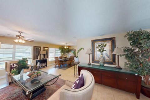 House in West Palm Beach, Florida 3 bedrooms, 167.6 sq.m. № 2085235 - photo 5