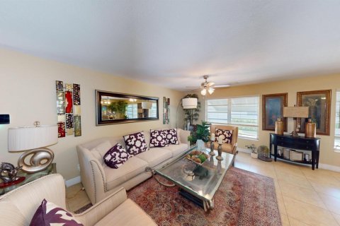 House in West Palm Beach, Florida 3 bedrooms, 167.6 sq.m. № 2085235 - photo 6
