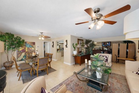 House in West Palm Beach, Florida 3 bedrooms, 167.6 sq.m. № 2085235 - photo 15