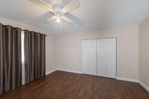 House in West Palm Beach, Florida 3 bedrooms, 167.6 sq.m. № 2085235 - photo 12