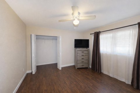 House in West Palm Beach, Florida 3 bedrooms, 167.6 sq.m. № 2085235 - photo 11