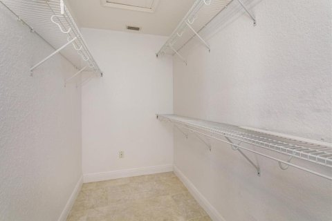 Touwnhouse à vendre à Sanford, Floride: 3 chambres, 156.73 m2 № 2373936 - photo 17