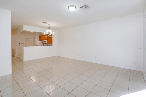 Touwnhouse à vendre à Sanford, Floride: 3 chambres, 156.73 m2 № 2373936 - photo 12
