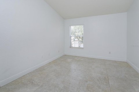 Touwnhouse à vendre à Sanford, Floride: 3 chambres, 156.73 m2 № 2373936 - photo 18