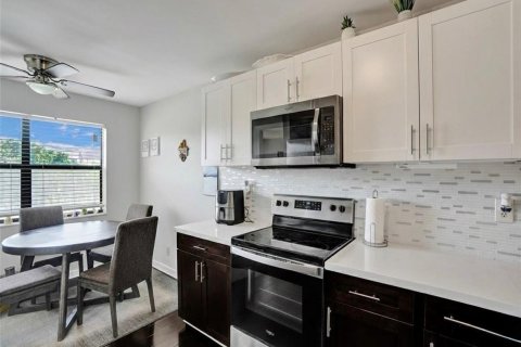 Condominio en venta en Sunrise, Florida, 2 dormitorios, 130.43 m2 № 2077623 - foto 4