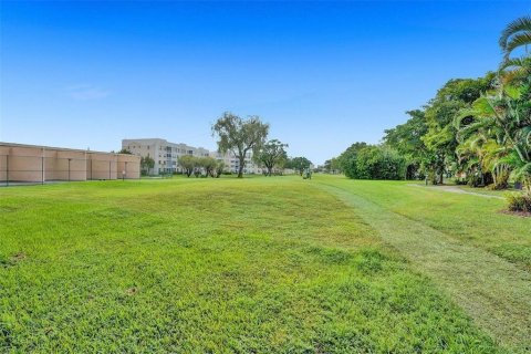 Condominio en venta en Sunrise, Florida, 2 dormitorios, 130.43 m2 № 2077623 - foto 21
