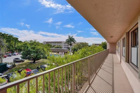 Condominio en venta en Sunrise, Florida, 2 dormitorios, 130.43 m2 № 2077623 - foto 18