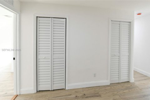 Villa ou maison à vendre à Fort Lauderdale, Floride: 4 chambres, 304.72 m2 № 1994276 - photo 23