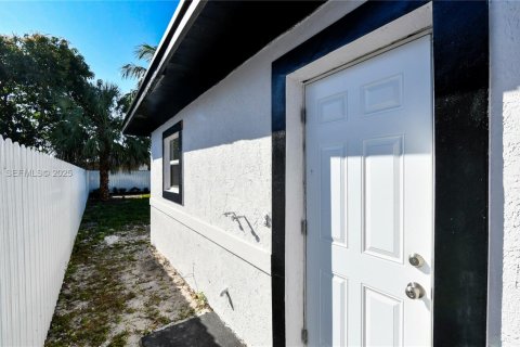 Villa ou maison à vendre à Fort Lauderdale, Floride: 4 chambres, 304.72 m2 № 1994276 - photo 29