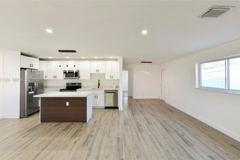 Villa ou maison à vendre à Fort Lauderdale, Floride: 4 chambres, 304.72 m2 № 1994276 - photo 8