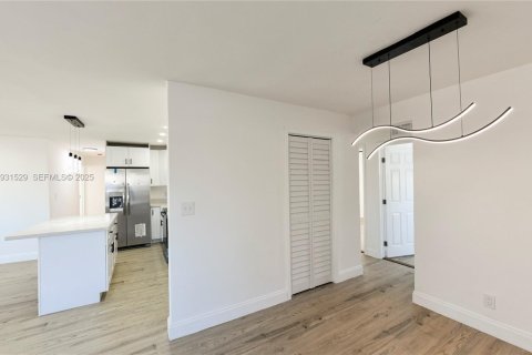 Villa ou maison à vendre à Fort Lauderdale, Floride: 4 chambres, 304.72 m2 № 1994276 - photo 9