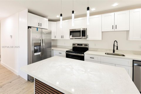 Villa ou maison à vendre à Fort Lauderdale, Floride: 4 chambres, 304.72 m2 № 1994276 - photo 27